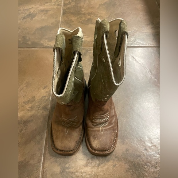 Old West Boy’s Olive Green & Tan Leather Cowboy Boots - Picture 4 of 11